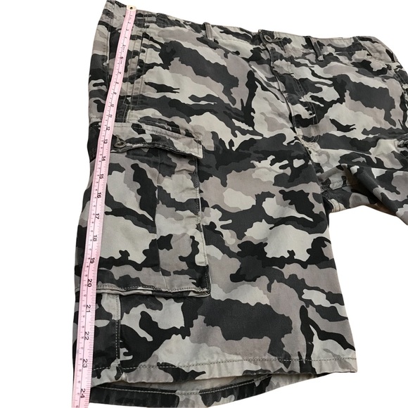 Levis Cargo Shorts Mens 42 Camo Inseam 10.5 Good Condition PC9 12463-0029 - Picture 8 of 15
